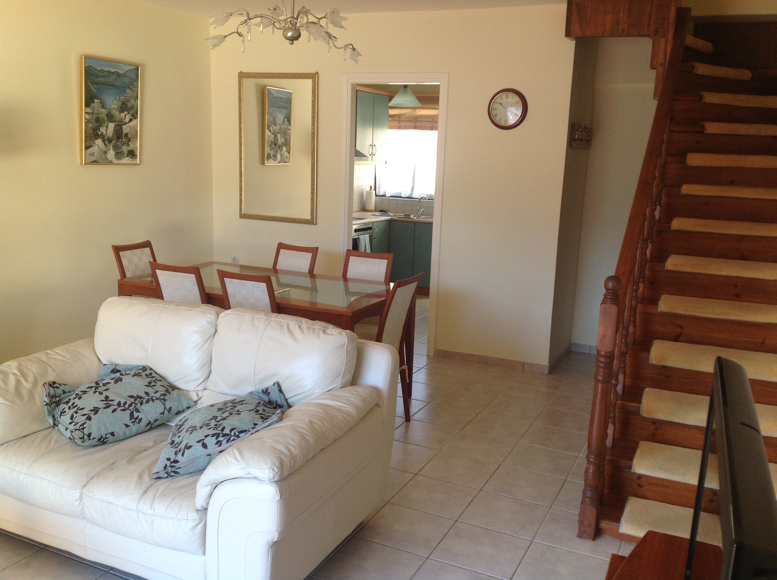 lounge-dining-room